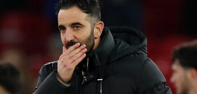 يدخل مانشستر يونايتد الآن في محادثات للتعاقد مع النجم البرتغالي نيفيز، وهو أمر حريص شخصيًا على أموريم